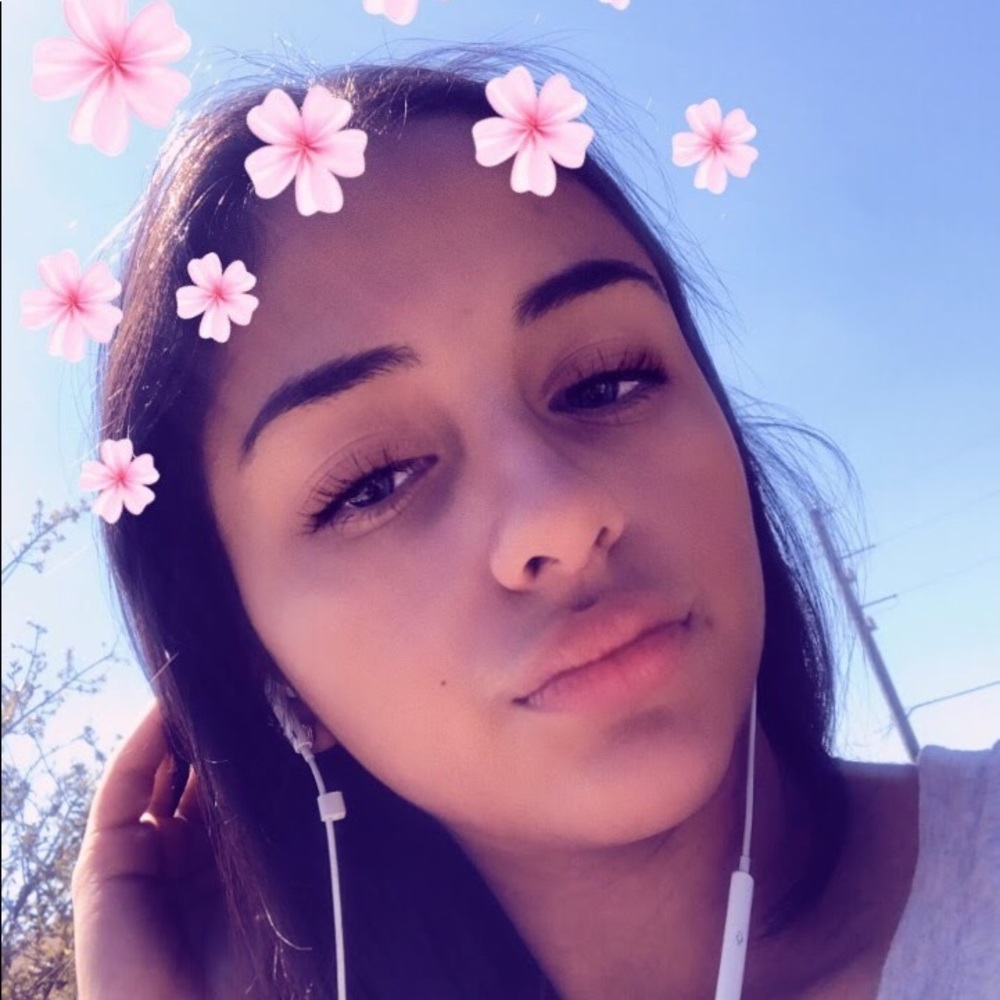 Meet your Posher, Liz